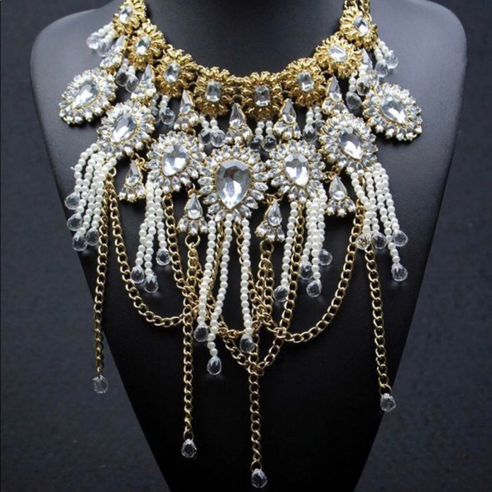 Women’s necklace